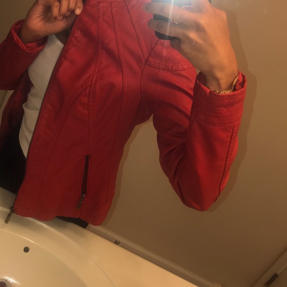 ALFANI RED LEATHER JACKET - Picture 2 of 3